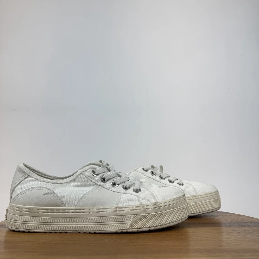 New Womens Blowfish Malibu Super Smile White Patchwork Platfrom Sneakers Size 9‎